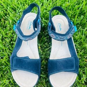 Clarks Womens Amanda Step Leather Open Toe Strappy Sandals US 9 M Navy Suede